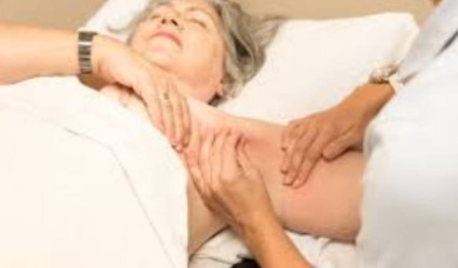 Massage lymphatique thérapeutique pour femme à domicile au Maroc